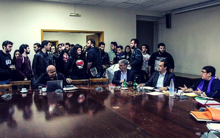  Συγκεντρώνουν υπογραφές για την επανίδρυση του Πανεπιστημίου Δυτικής Ελλάδας