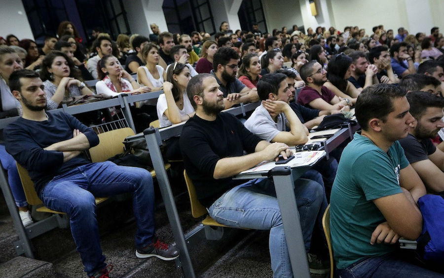  Καθηγητής: Πρέπει να κλείσουν πανεπιστήμια πριν υπάρξει μεγάλη διάδοση του κοροναϊού