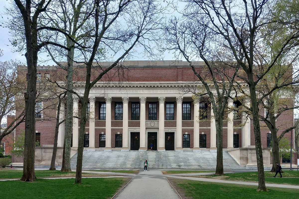  Ερευνητική αποστολή του Τμήματος Φιλολογίας του ΕΚΠΑ στα Πανεπιστημιακά Αρχεία του Harvard
