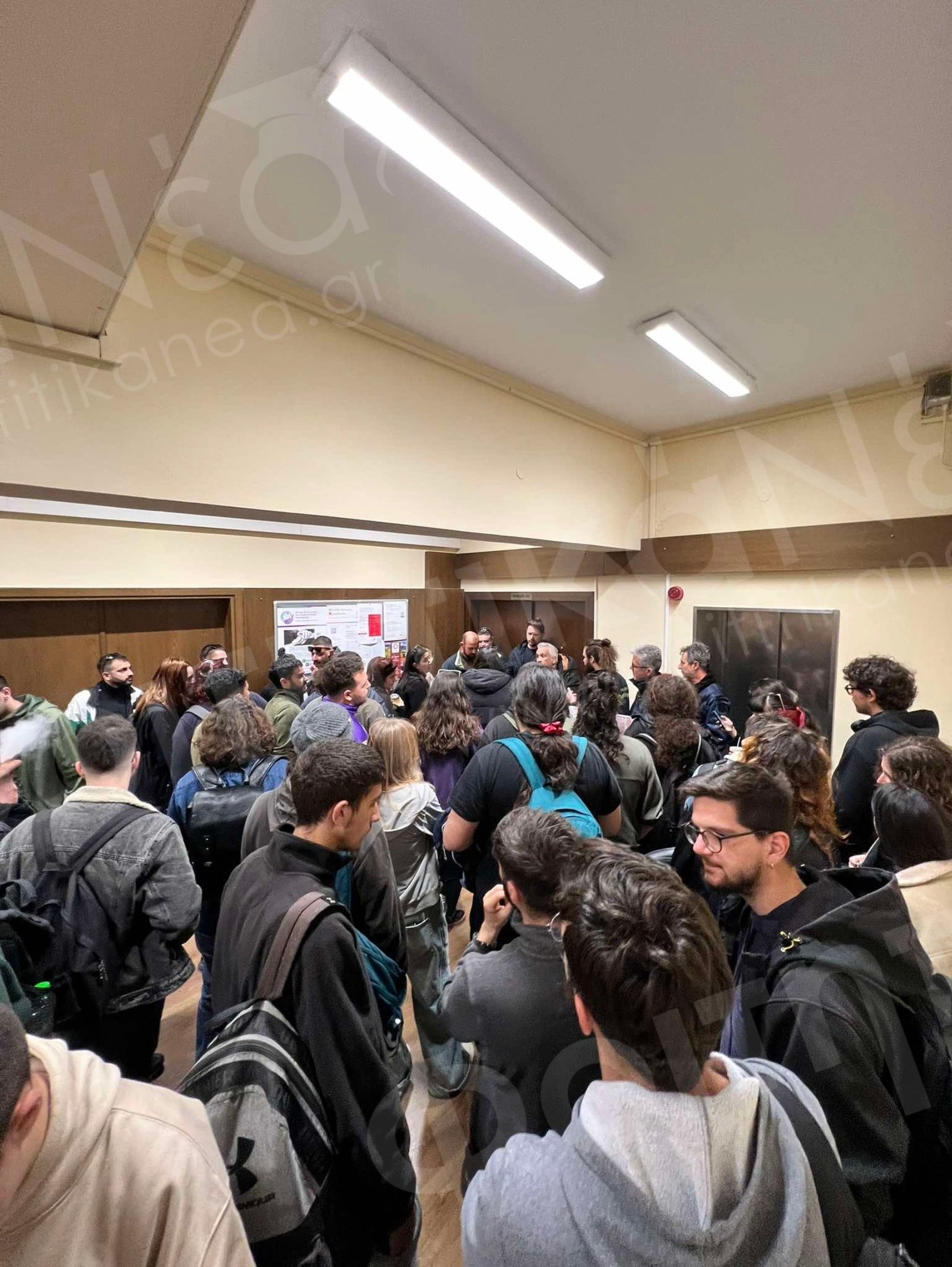 Έξωση σε εργαζόμενο φοιτητή επειδή δεν πέρασε τα μαθήματα / "Με είχαν αποκλεισμένο" καταγγέλλει ο Πρύτανης (ΒΙΝΤΕΟ)