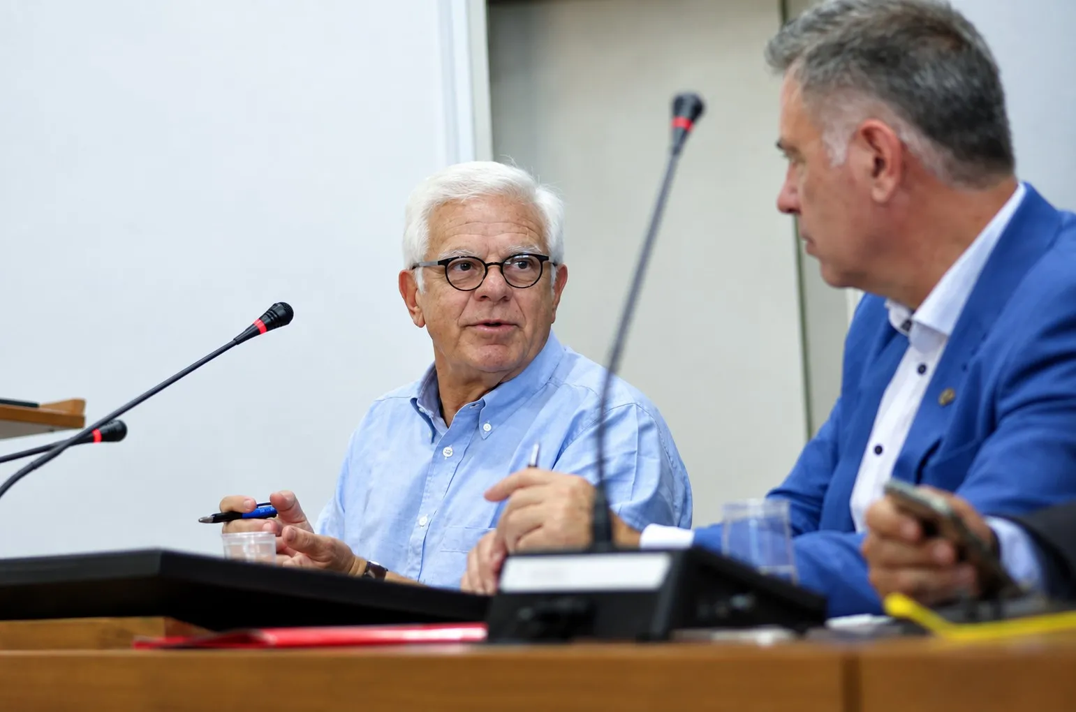 Keele Greece Ζώρα